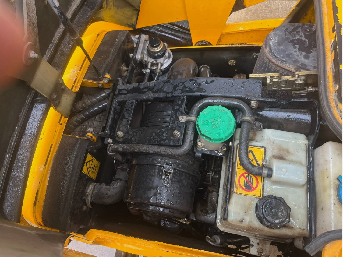 2013 JCB 2CX STREETMASTER FRONT LOADER