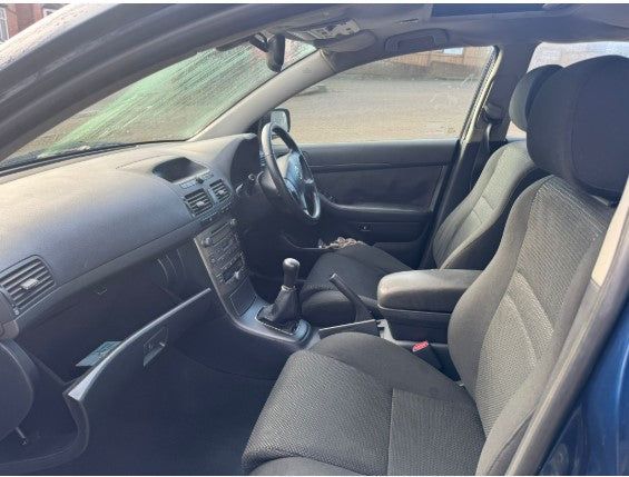 2003 TOYOTA AVENSIS T3-X HATCHBACK >>--NO VAT ON HAMMER--<<