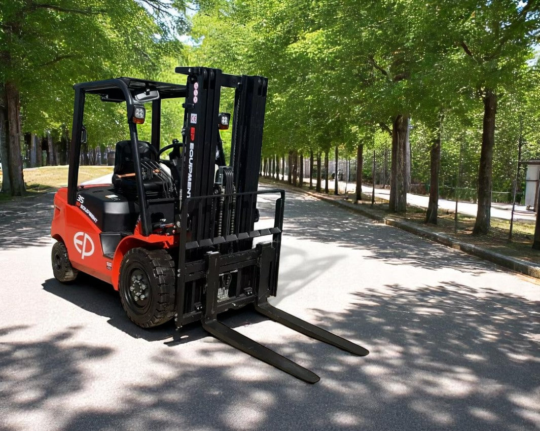 NEW EP EQUIPMENT EFL353 LITHIUM-ION FORKLIFT