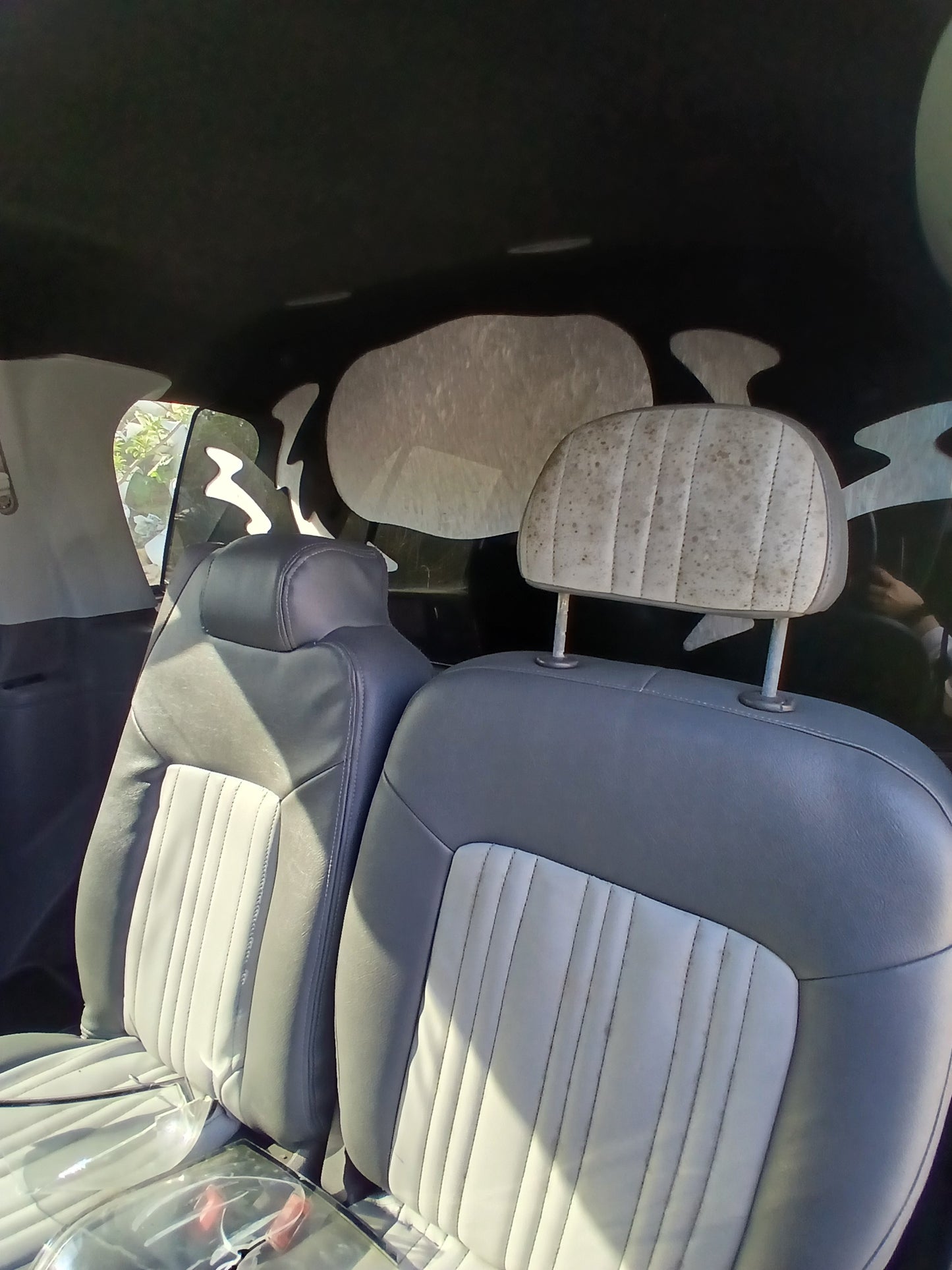 2004 FORD 9 SEATER STRETECHED LIMOUSINE - GAS BI-FUEL - 2 PREVIOUS KEEPERS - NO VAT ON HAMMER