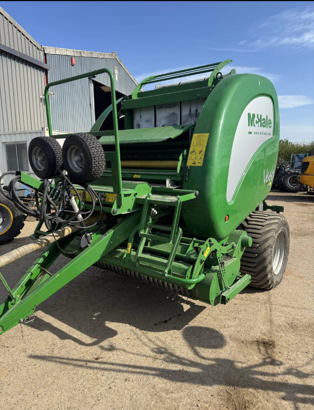 2014 MCHALE V660 VARIABLE CHAMBER ROUND BALER