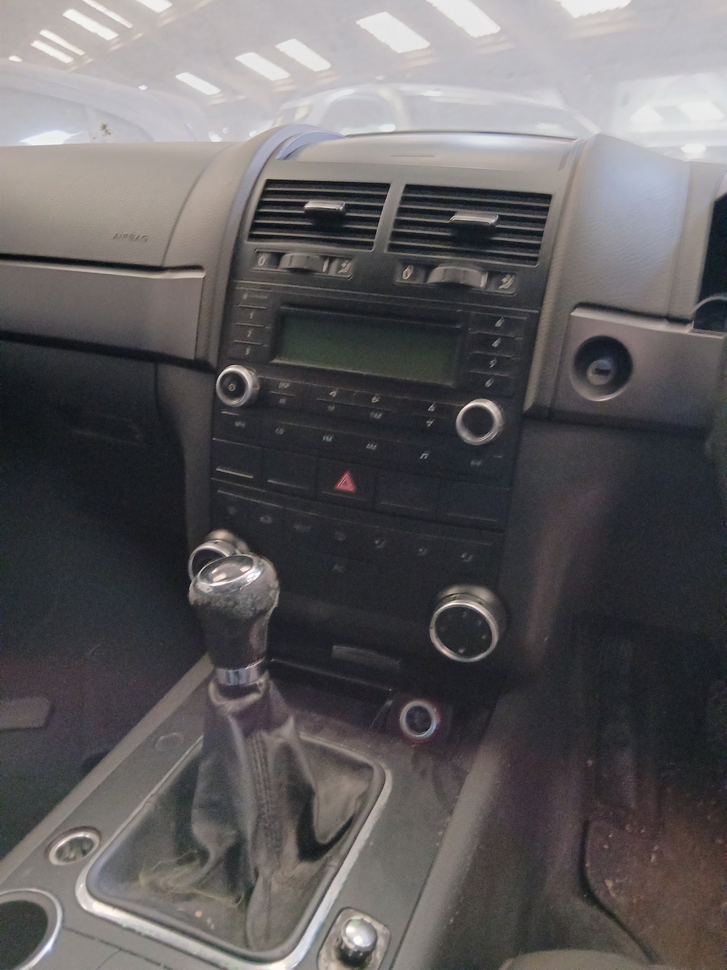 2006 VOLKSWAGEN TOUAREG TDI – 2.5 DIESEL MANUAL SUV >>--NO VAT ON HAMMER--<<