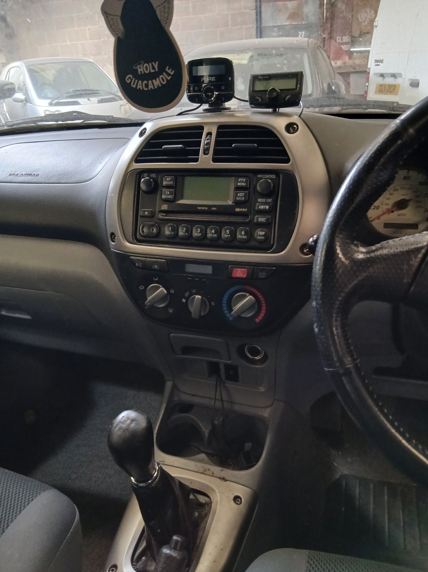 2000 TOYOTA RAV4 NRG VVTI – 2.0 PETROL MANUAL SUV >>--NO VAT ON HAMMER--<<**(ONLY 102K MILEAGE)**