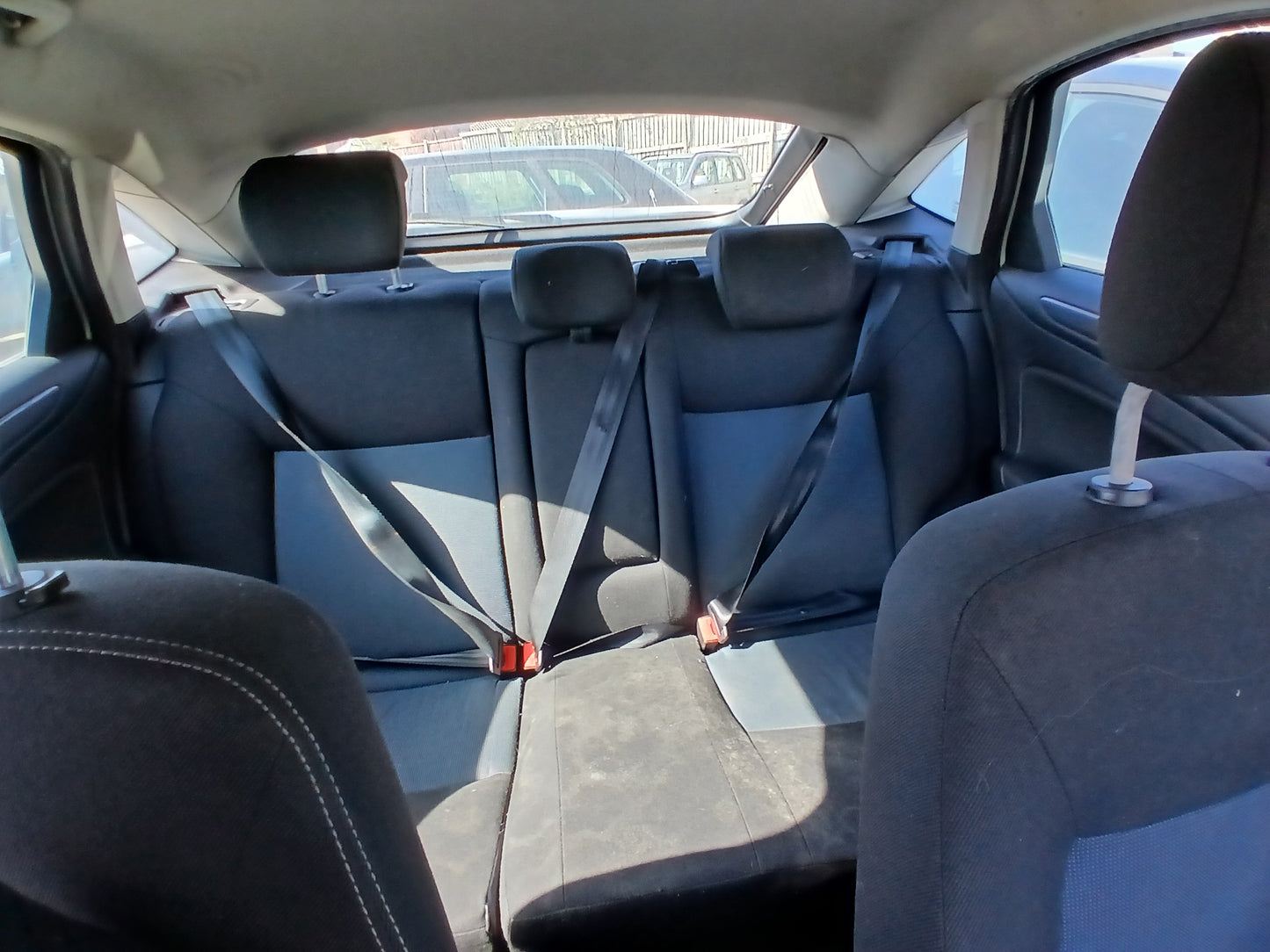 2014 FORD MONDEO GRAPHITE TDCI – 1.6 DIESEL MANUAL – SILVER HATCHBACK >>--NO VAT ON HAMMER--<<