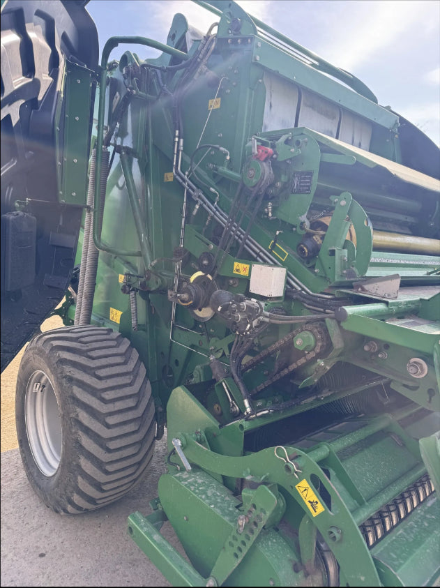 2014 MCHALE V660 VARIABLE CHAMBER ROUND BALER