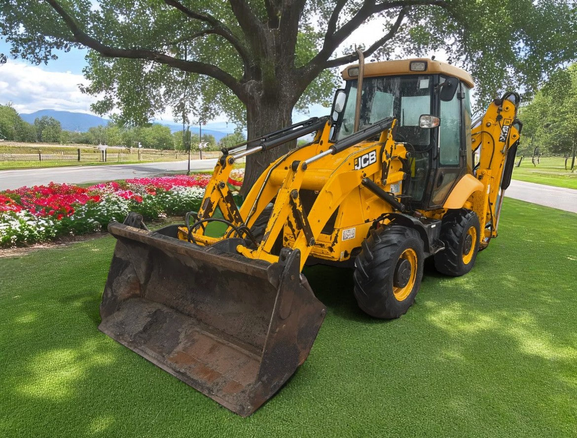 2013 JCB 2CX STREETMASTER FRONT LOADER