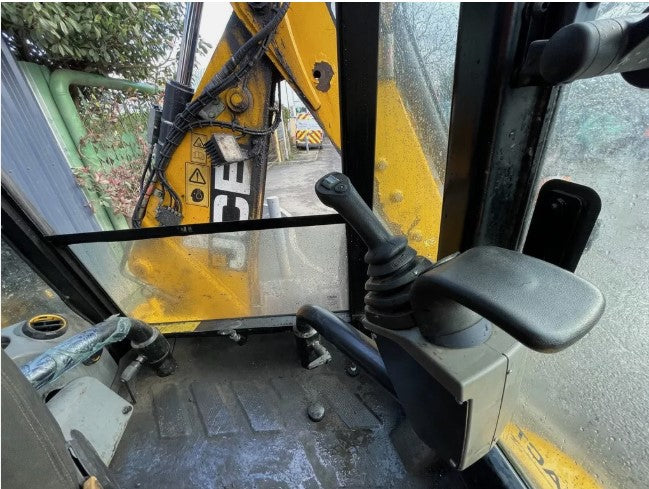 2016 JCB 3CX COMPACT BACKHOE LOADER