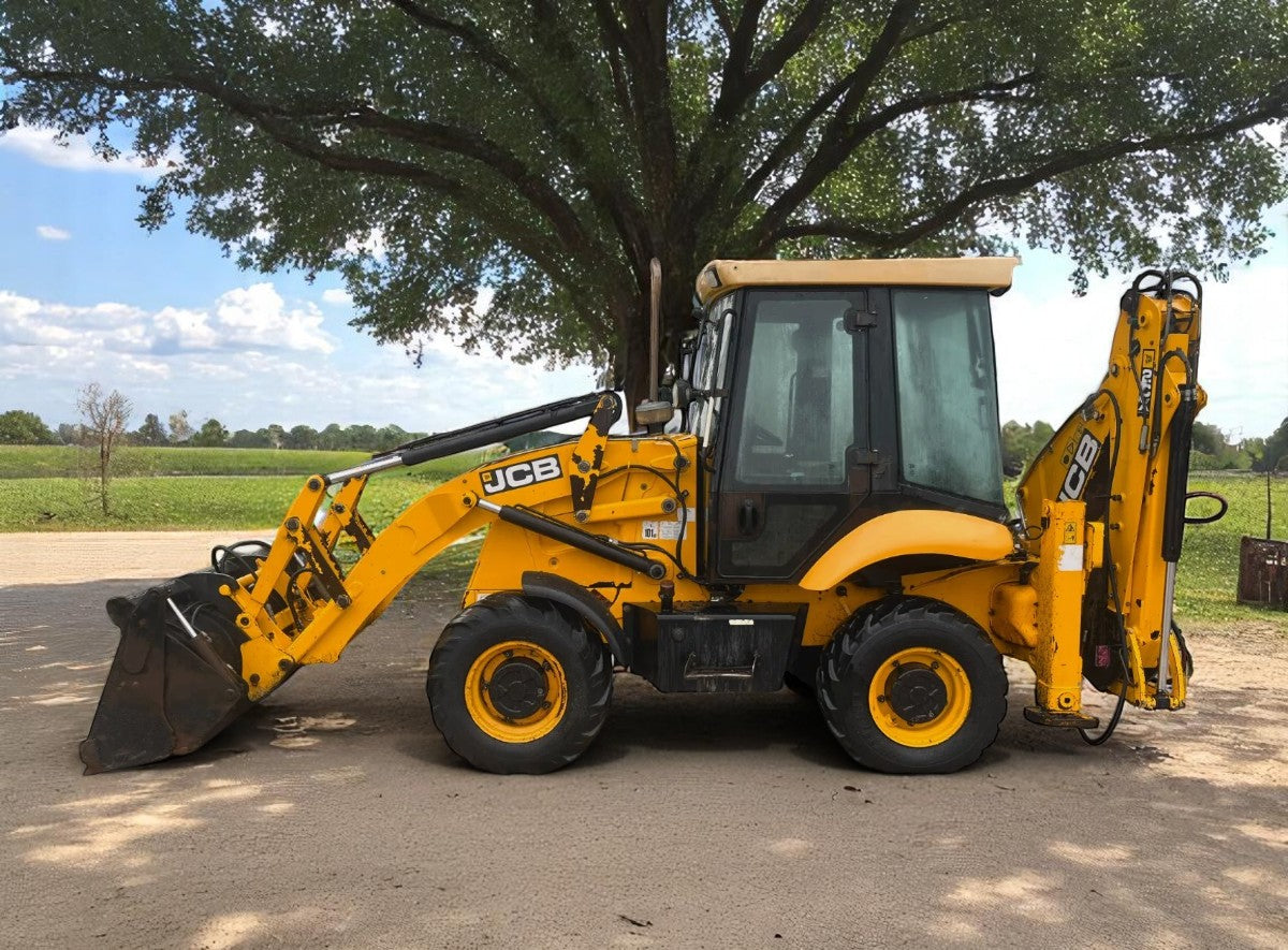 2013 JCB 2CX STREETMASTER FRONT LOADER