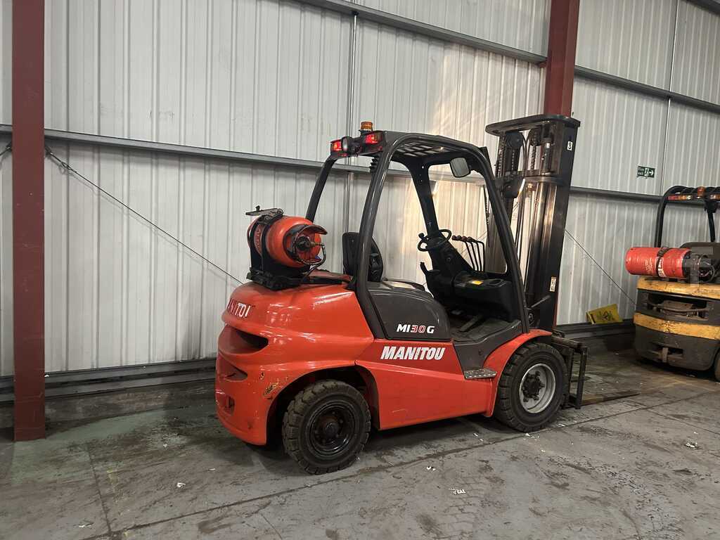2014 MANITOU MI30G LPG FORKLIFT