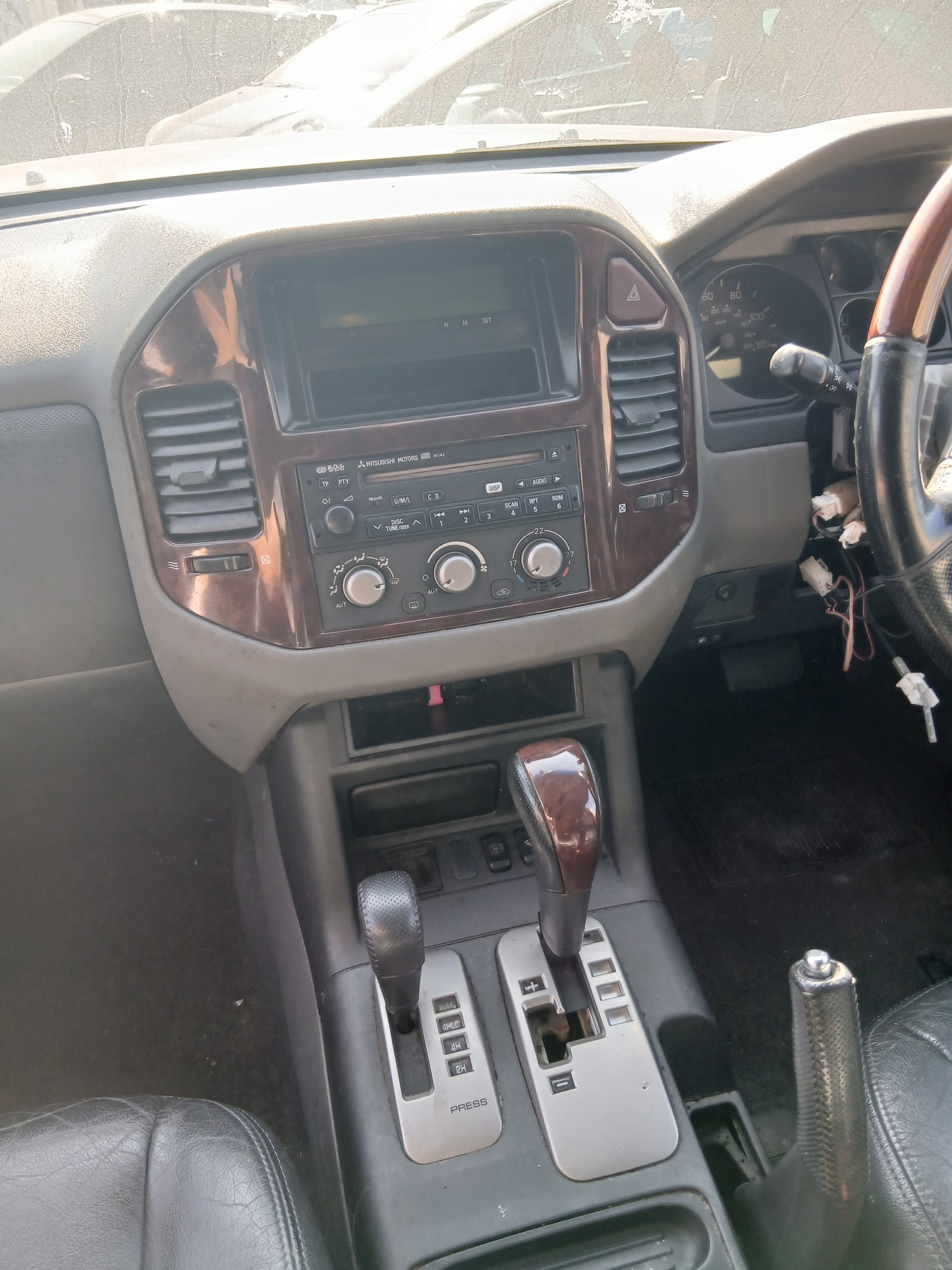 2005 MITSUBISHI SHOGUN FIELD DI-D DIESEL AUTOMATIC 3.2L SUV - NO VAT ON HAMMER