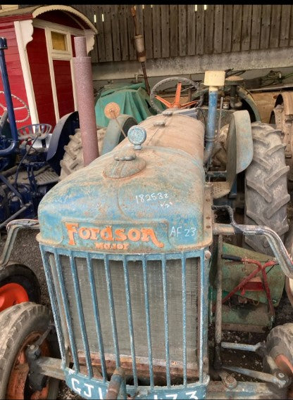 FORDSON E27N MAJOR TRACTOR - ELECTRIC START >>--NO VAT ON HAMMER--<<