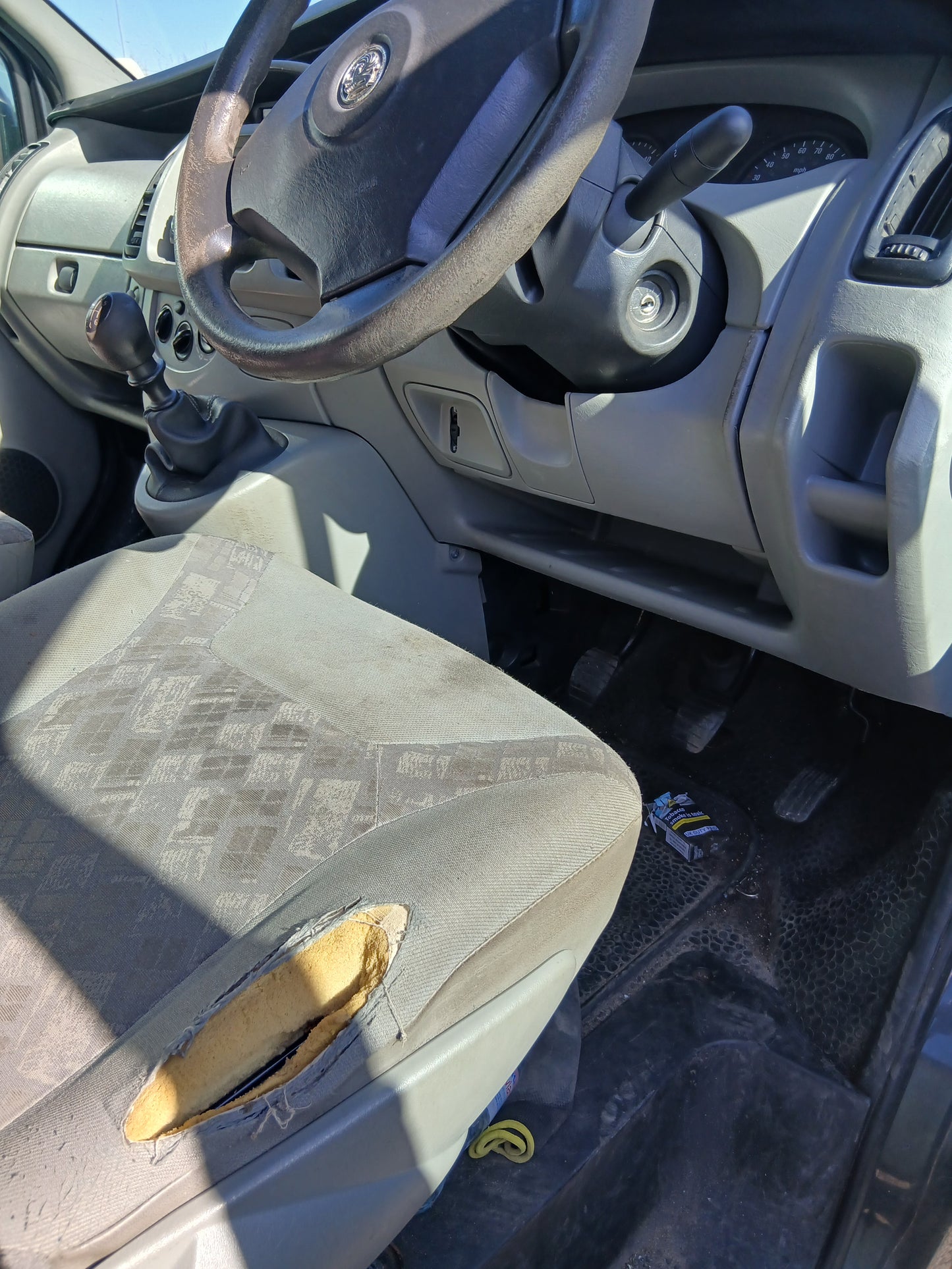 2005 VAUXHALL VIVARO 2700 DTI SWB PANEL VAN – MANUAL >>--NO VAT ON HAMMER--<<