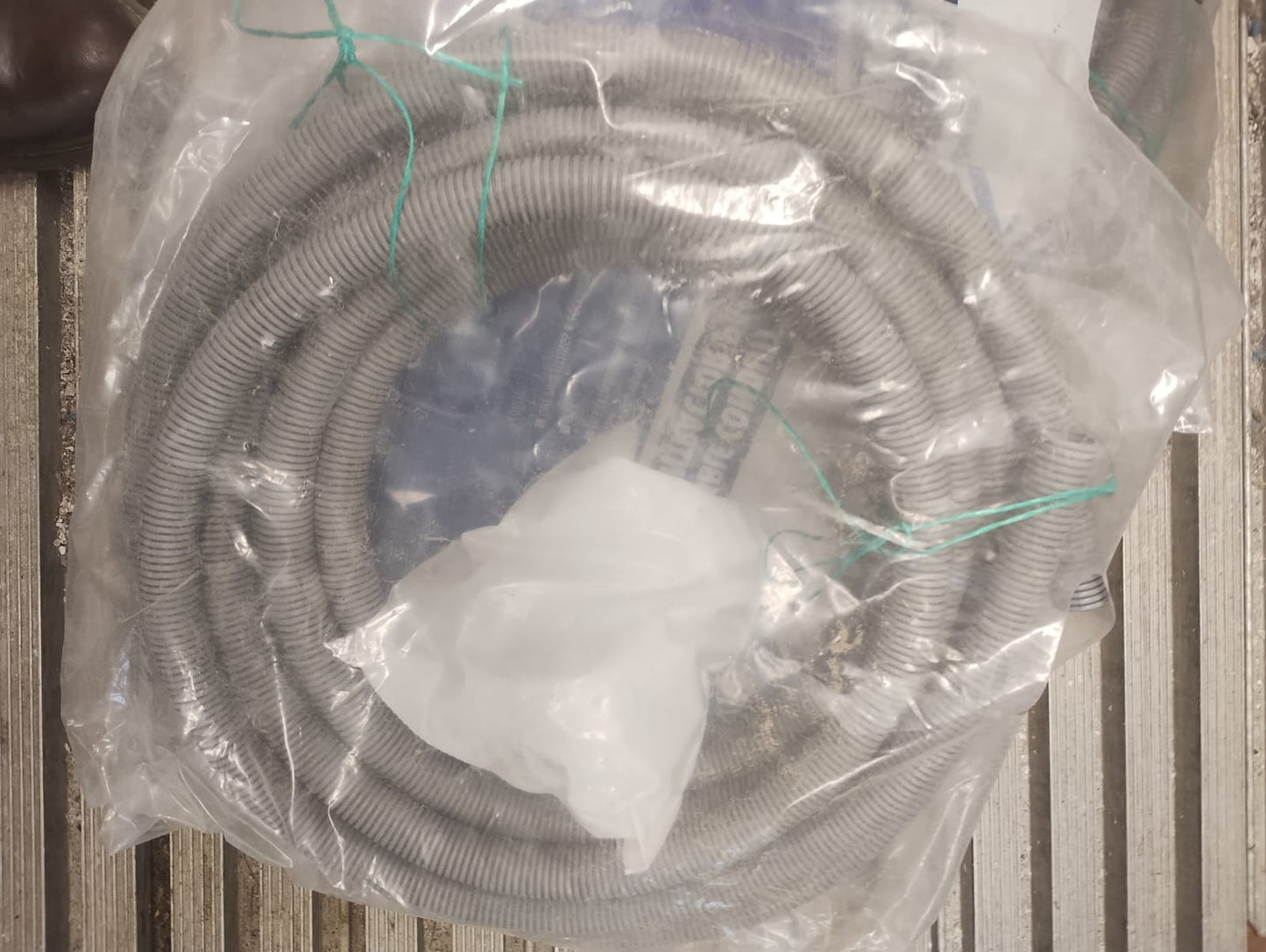 JOBLOT OF 2X NEWLEC 25MM PVC FLEXIBLE CONDUIT CONTRACTOR PACKS IP54 – NEW & SEALED.