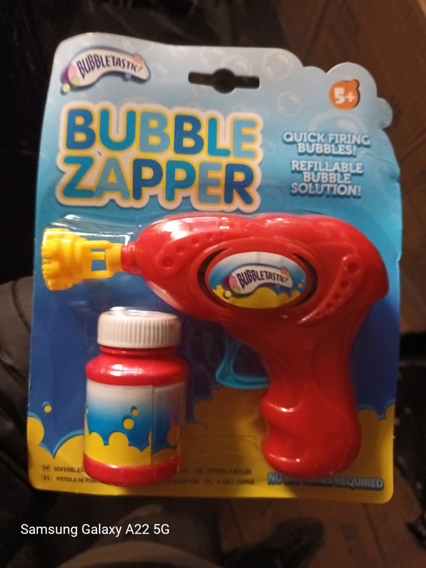 40 X BUBBLE ZAPPERS AND SOLUTION (NO BATTERY REQUIRED)