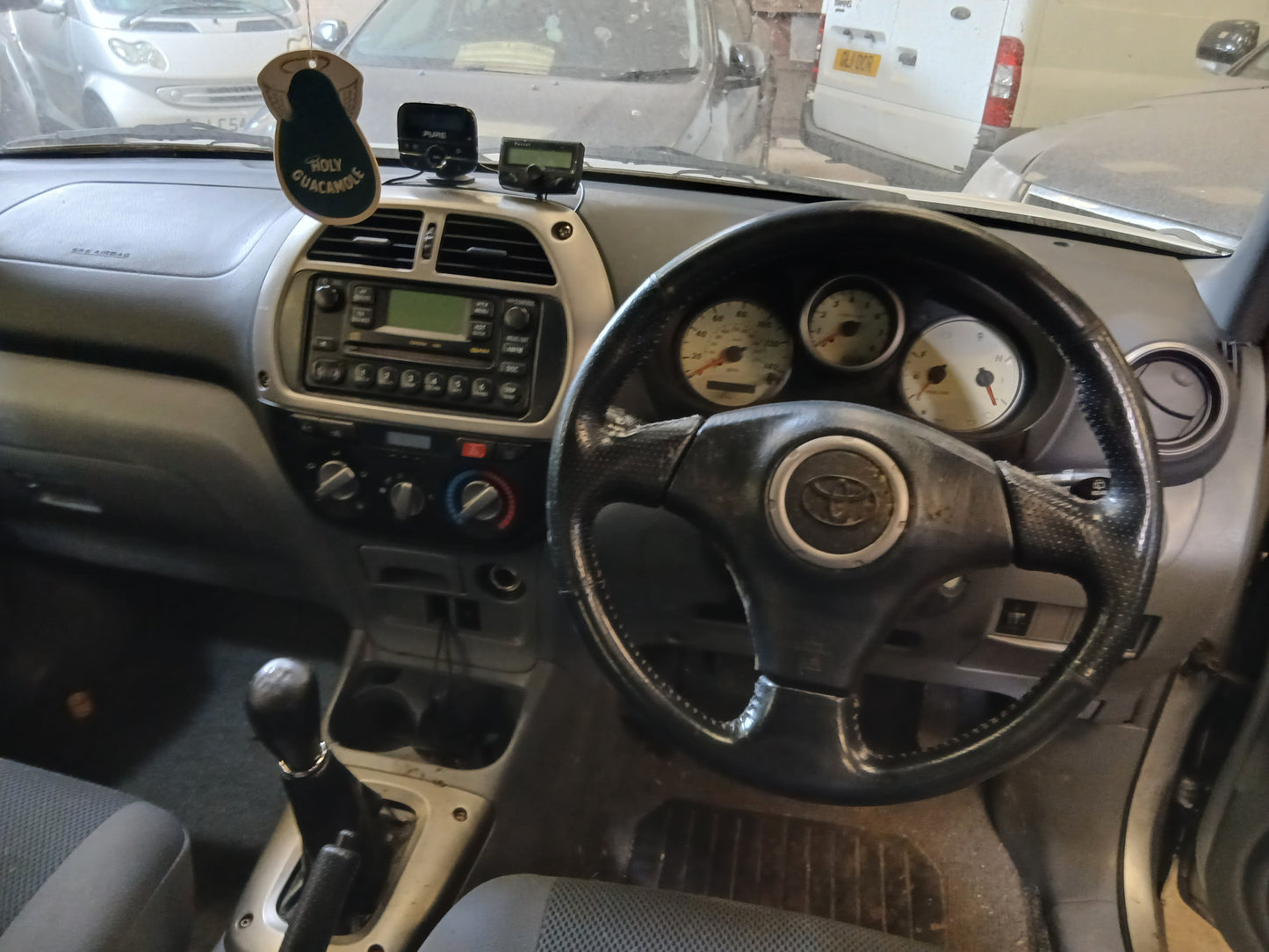 2000 TOYOTA RAV4 NRG VVTI – 2.0 PETROL MANUAL SUV >>--NO VAT ON HAMMER--<<**(ONLY 102K MILEAGE)**