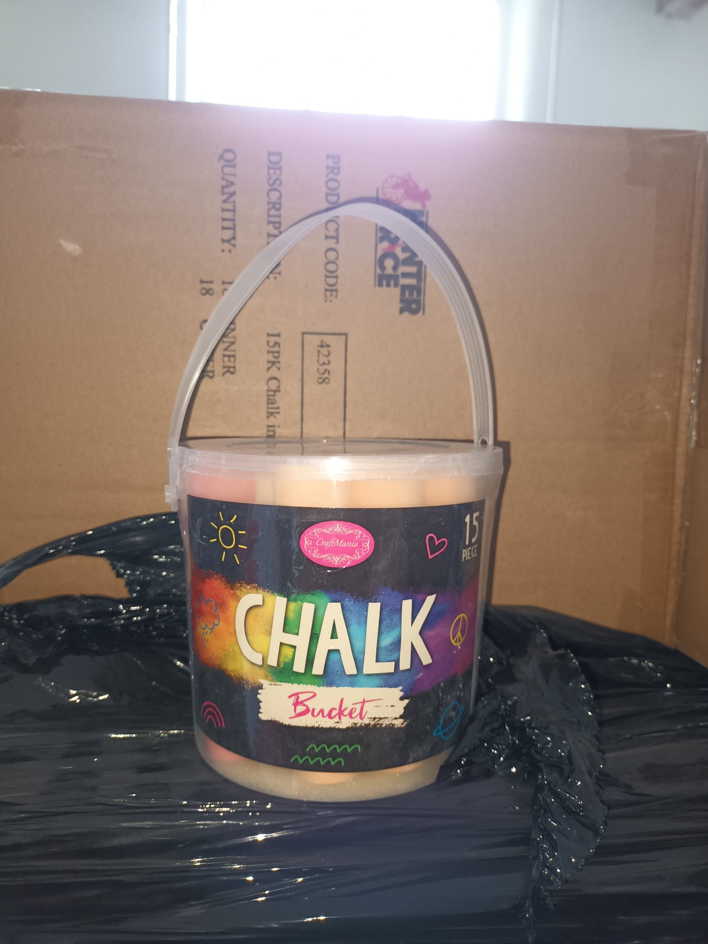 972 X PACKS OF 15 CHALKS IN BUCKETS