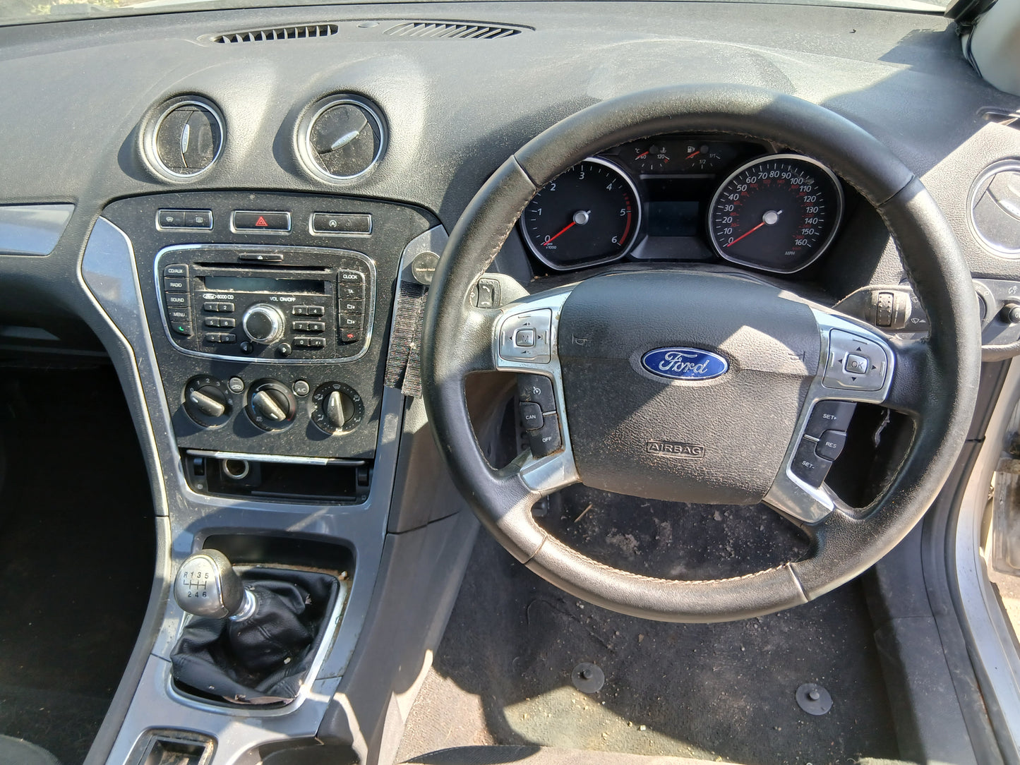 2014 FORD MONDEO GRAPHITE TDCI – 1.6 DIESEL MANUAL – SILVER HATCHBACK >>--NO VAT ON HAMMER--<<