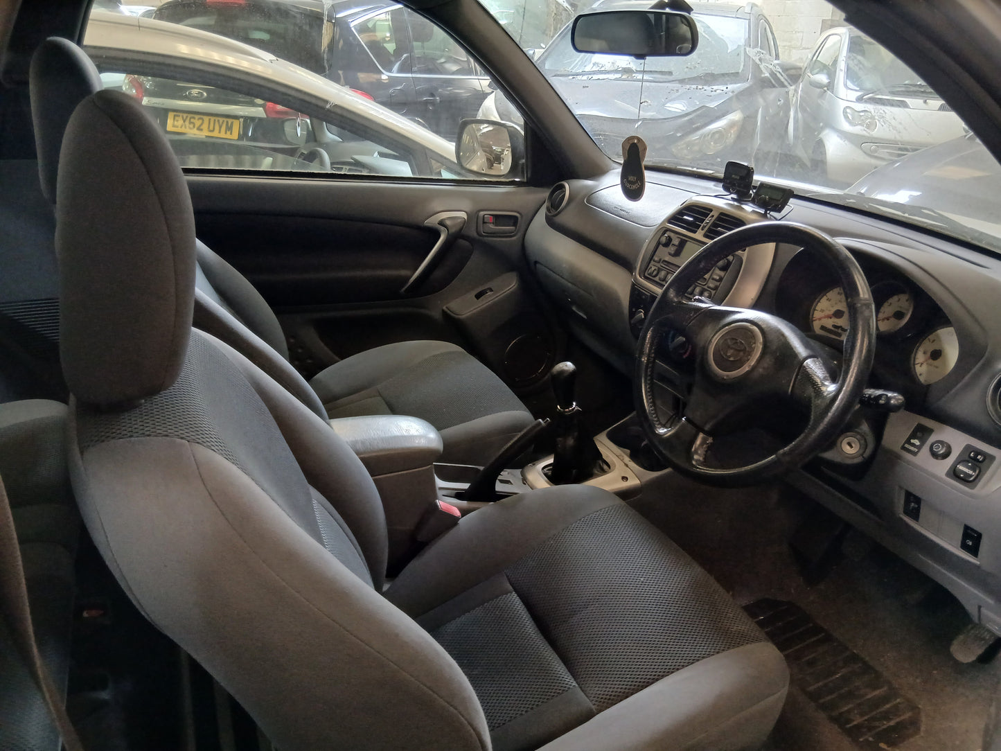 2000 TOYOTA RAV4 NRG VVTI – 2.0 PETROL MANUAL SUV >>--NO VAT ON HAMMER--<<**(ONLY 102K MILEAGE)**