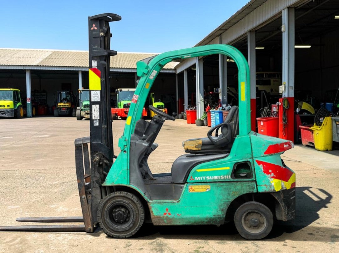 **(INCLUDES CHARGER)** 2006 MITSUBISHI FD15N ELECTRIC FORKLIFT TRUCK