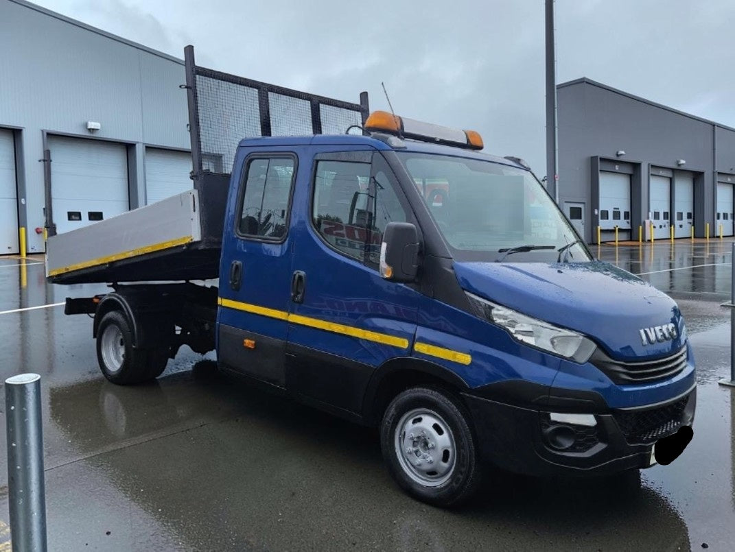 **(ONLY 102K MILEAGE)** 2017 IVECO DAILY 35C12D 2.3 DIESEL MANUAL CHASSIS CAB BLUE