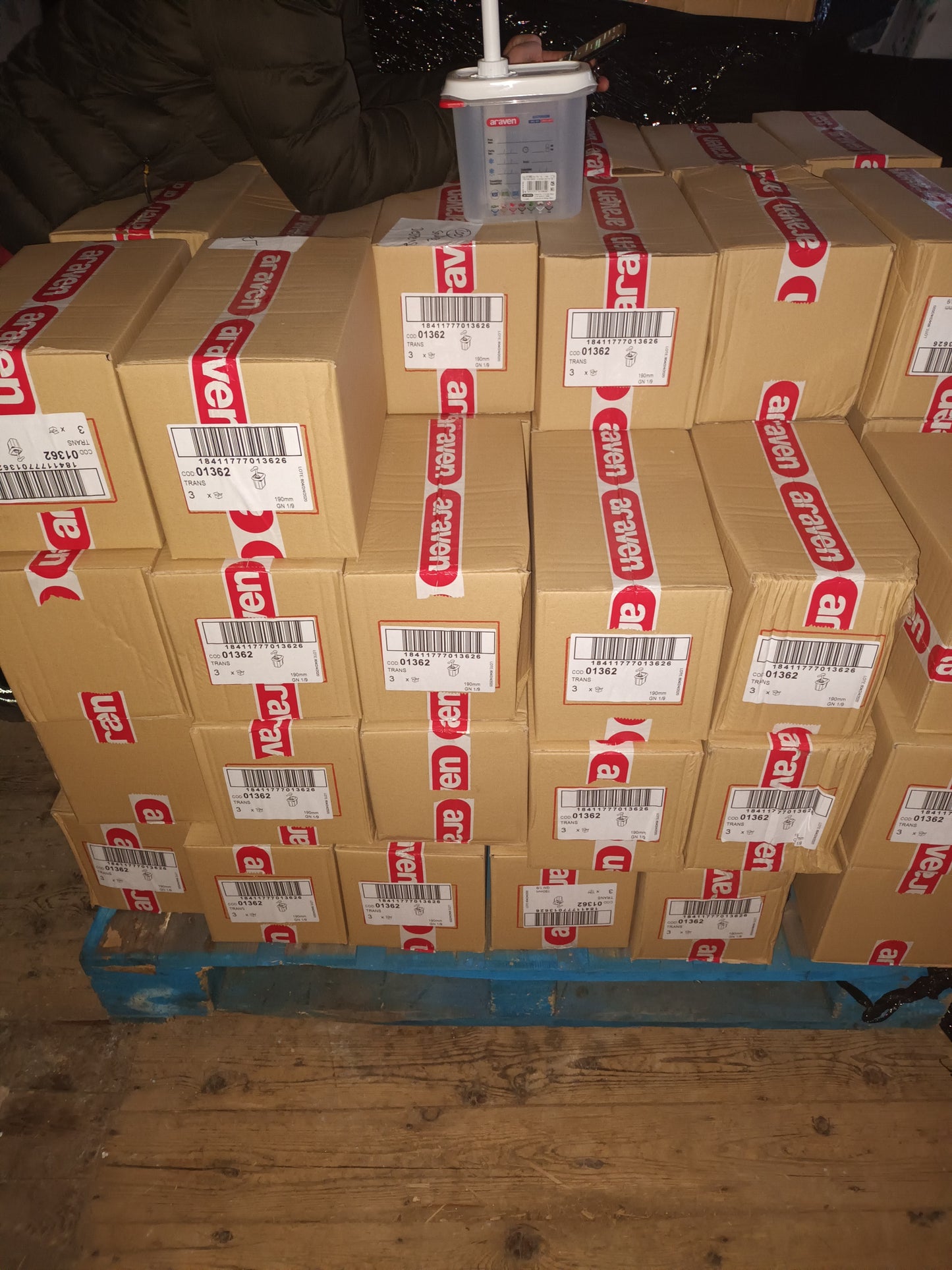 200 × ARAVEN SAUCE DISPENSERS WITH PUMP GN 1/9 TRANSPARENT 1.5LTR - GREAT EBAY SELLER RRP £3800