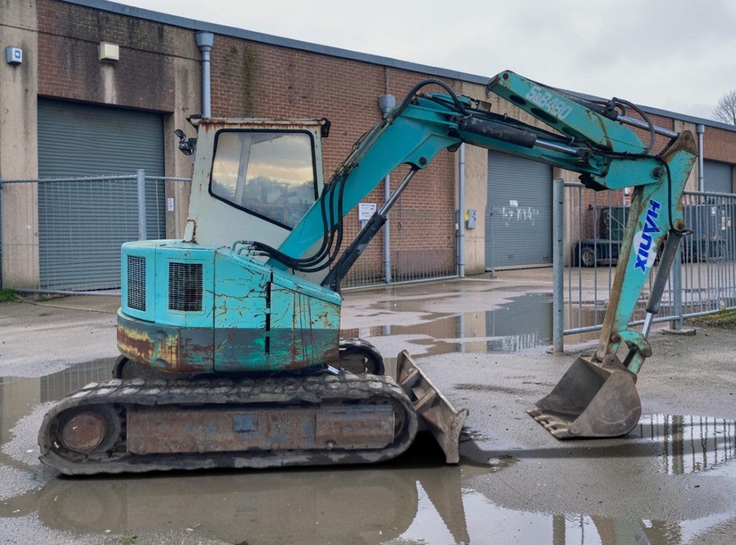 HANIX S&B480 5-TON TRACKED EXCAVATOR