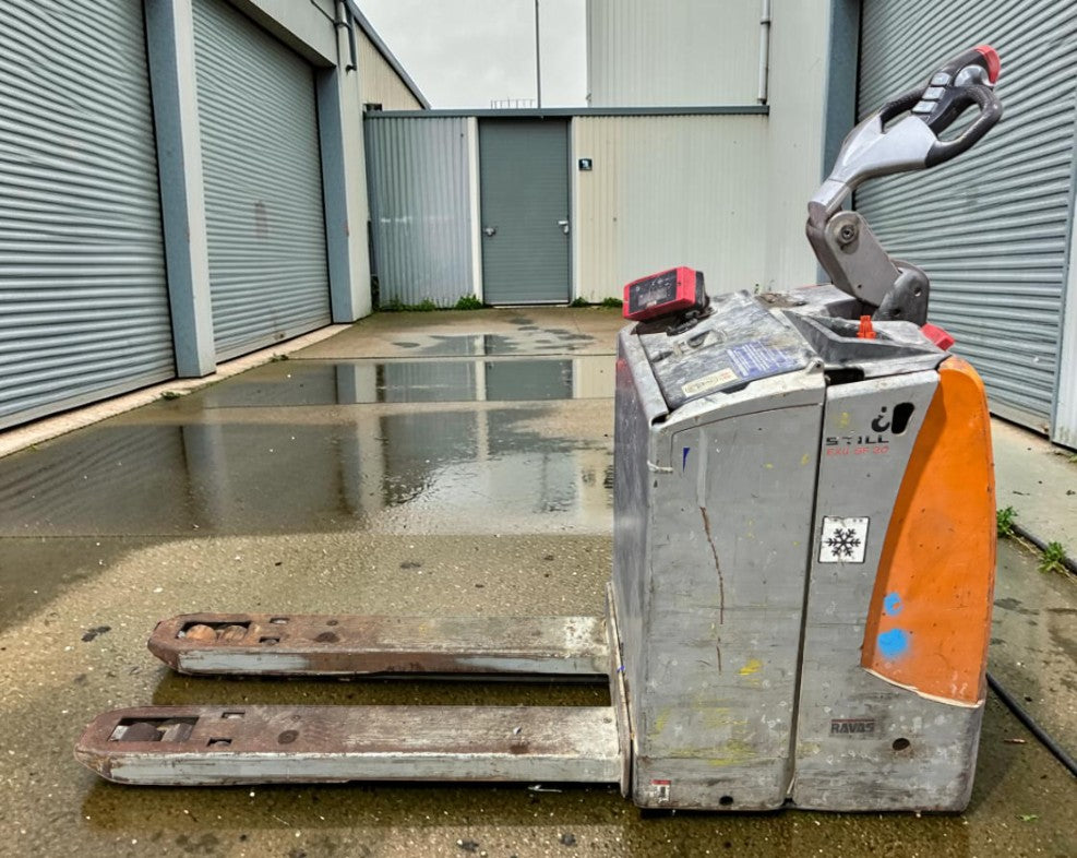 **(INCLUDES CHARGER)** 2018 STILL EXUSF20 ELECTRIC FORKLIFT