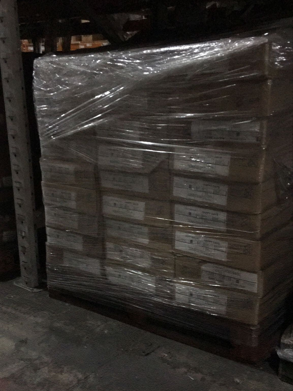 495 PACKS (1 PALLET) LEROY MERLIN VINYL FLOOR TILES 30.5 X 30.5CM - HAPPY DAYS - ADHESIVE BACKED