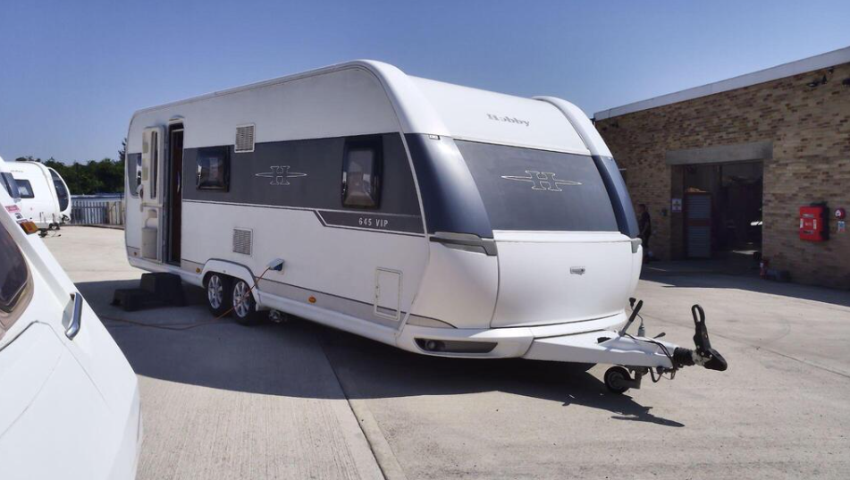 2014 HOBBY 645 VIP TOURING CARAVAN >>--NO VAT ON HAMMER--<<