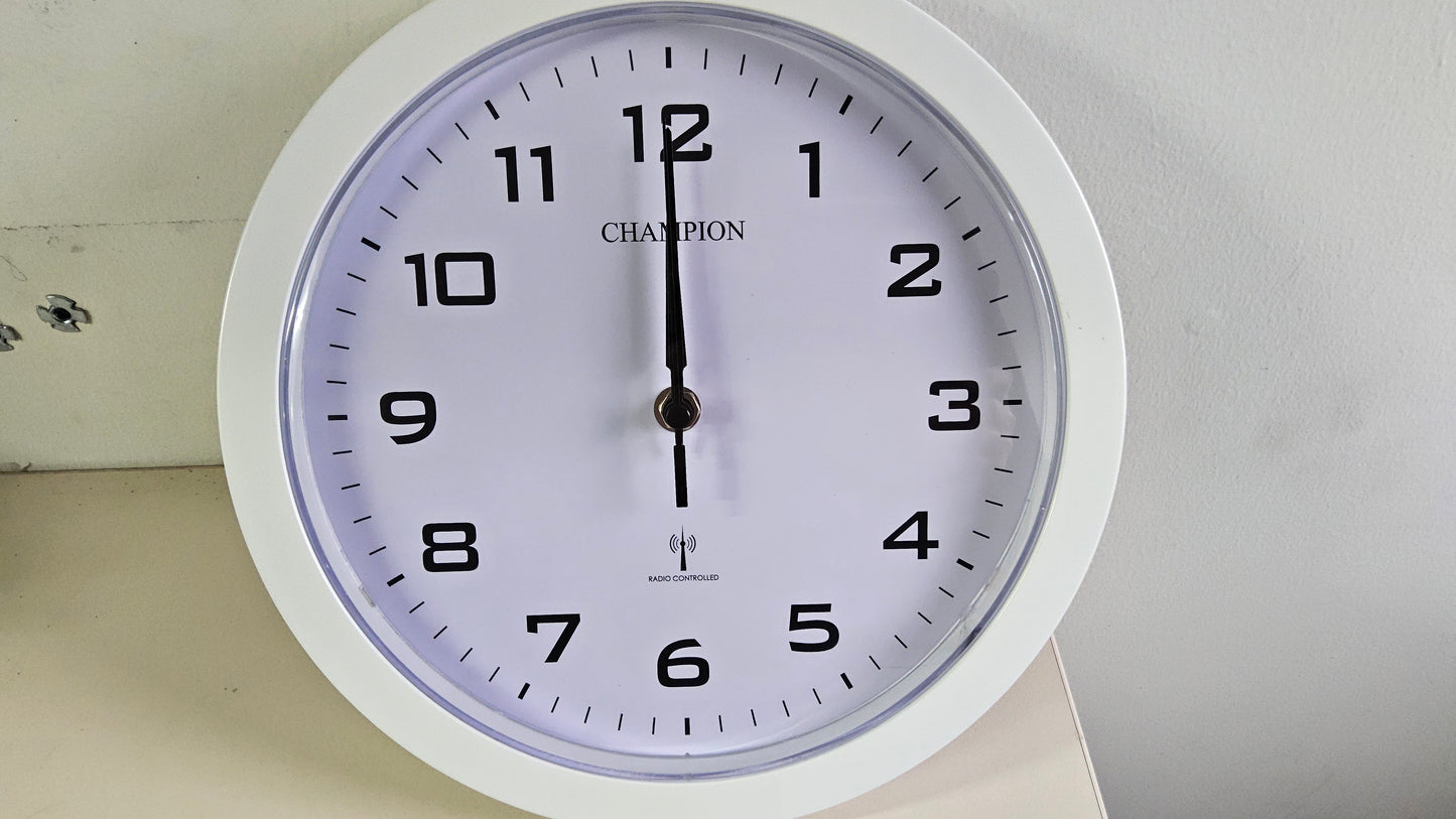 10 PC CHAMPION WOLL CLOCK RADIO CONTROL