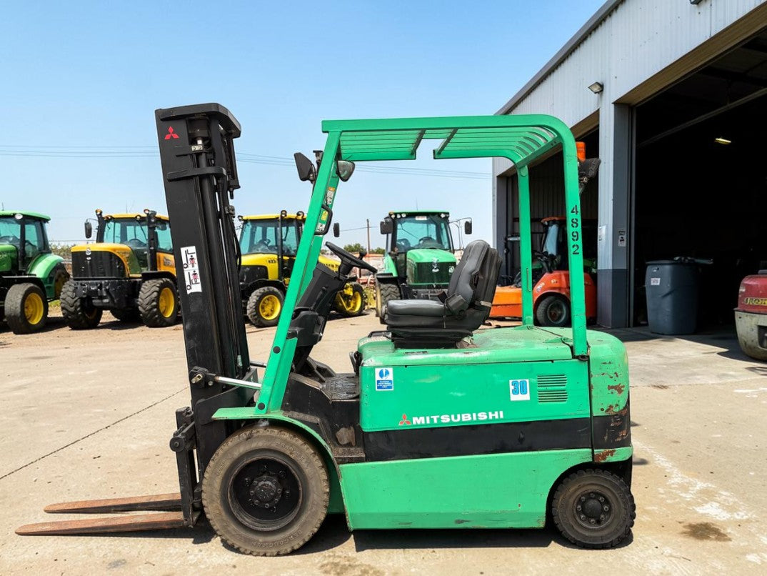 **(INCLUDES CHARGER)** 2011 MITSUBISHI FB30K-PAC ELECTRIC FORKLIFT
