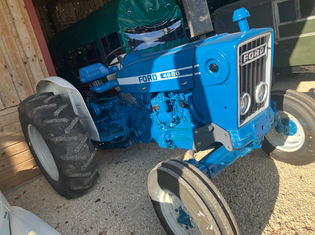 FORD 4600 AGRICULTURAL TRACTOR