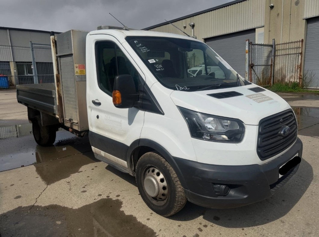 **(ONLY 99K MILEAGE)** 2016 FORD TRANSIT 350 1996CC DIESEL MANUAL CHASSIS CAB WHITE