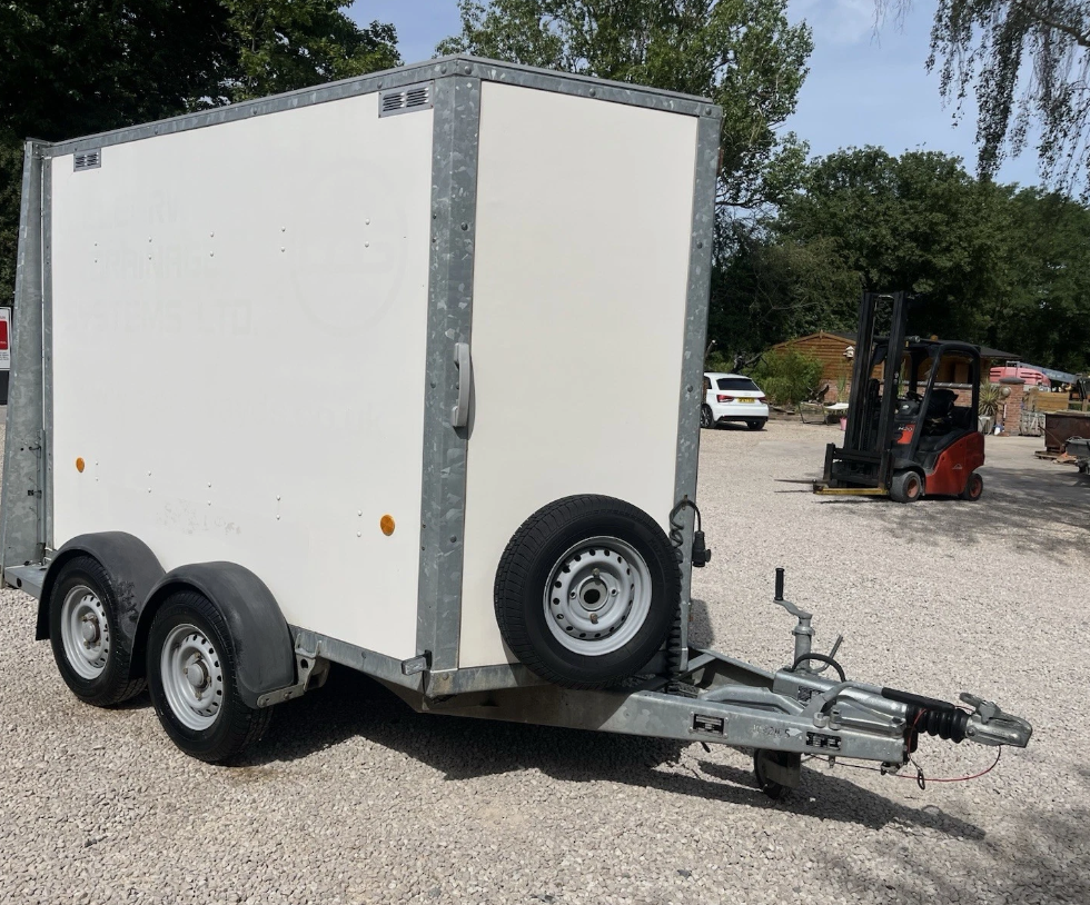 IFOR WILLIAMS BV85G TWIN AXLE BOX TRAILER >>--NO VAT ON HAMMER--<<