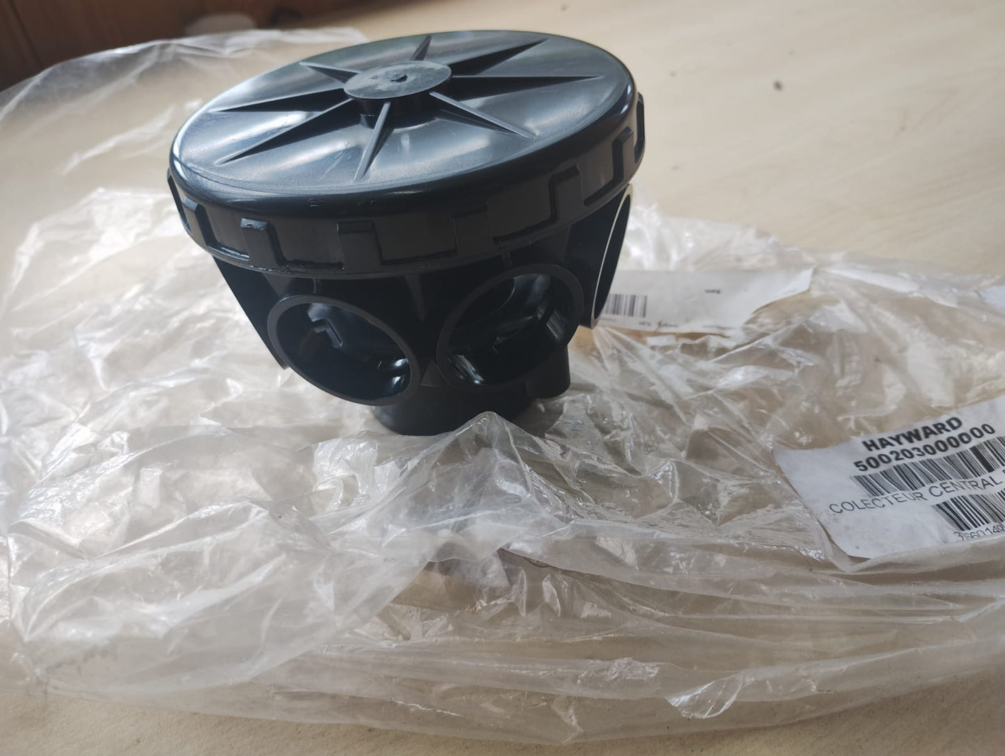 HAYWARD - 500203000000 - COLLECTOR CENTRAL FILTER HOUSING - NEW