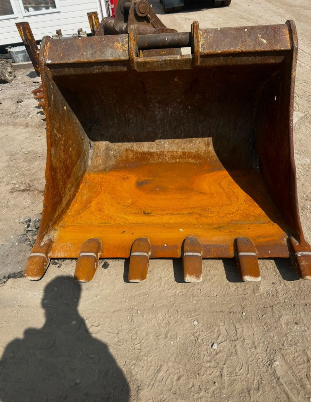 5FT DIGGING BUCKET – 80MM PINS