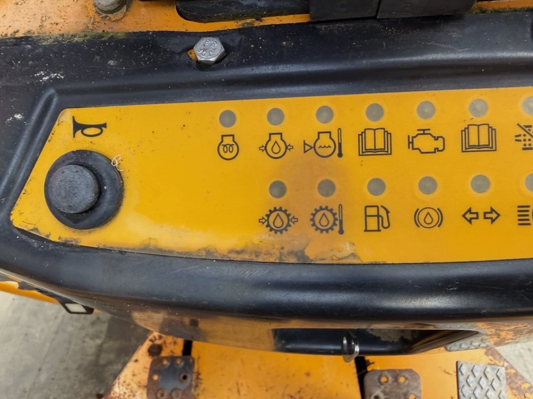 THWAITES 6 TONNE SWIVEL DUMPER (2014)