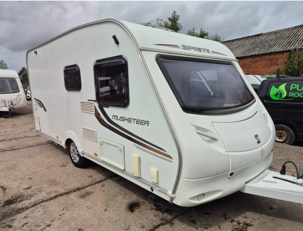2012 SPRITE SWIFT MUSKETEER 5 BERTH TOURING CARAVAN >>--NO VAT ON HAMMER--<<