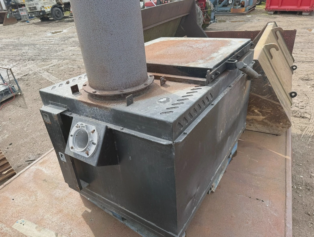 INCINER8 FUEL-FIRED INDUSTRIAL WASTE INCINERATOR