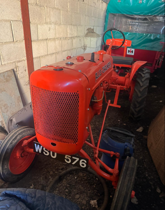 ALLIS CHALMERS MODEL B TRACTOR