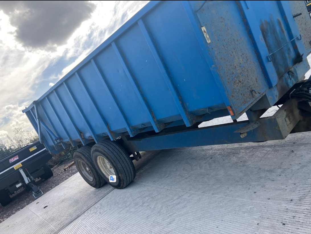EASTERBY IDEAL MUCK TRAILER HYDRAULIC TAILBOARD