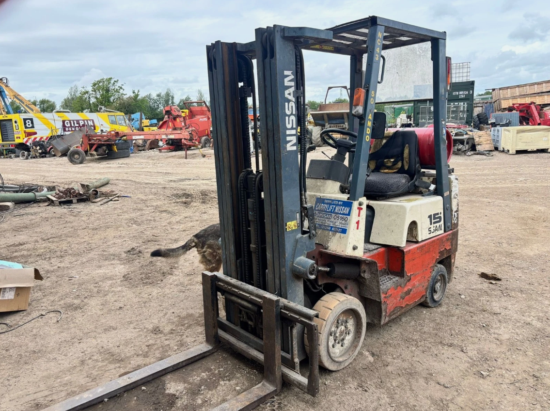 1999 NISSAN LPG FORKLIFT TRUCK