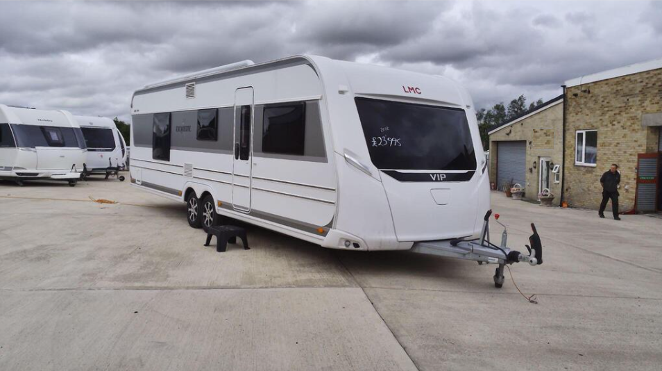 2022 LMC 685 VIP EXQUISIT TOURING CARAVAN >>--NO VAT ON HAMMER--<<