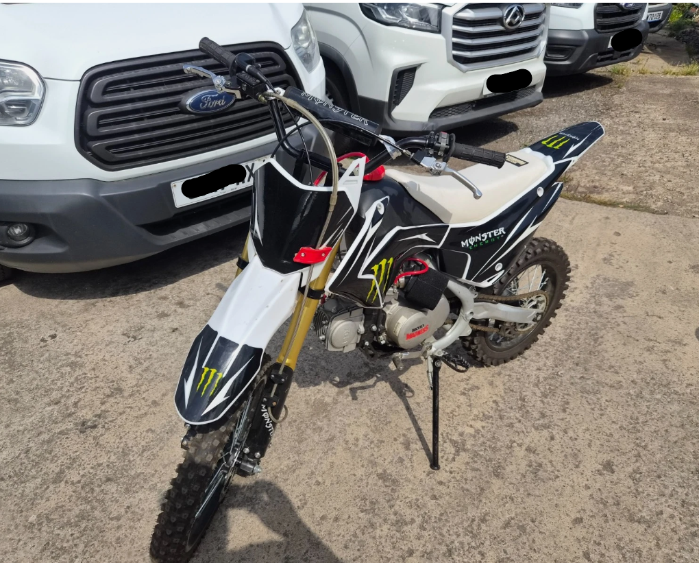MOTO MADNESS MX PIT BIKE 125CC >>--NO VAT ON HAMMER--<<