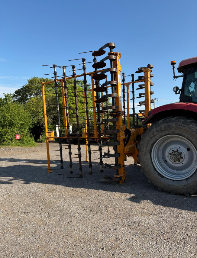 2015 MZURI STRAW / STUBBLE RAKE
