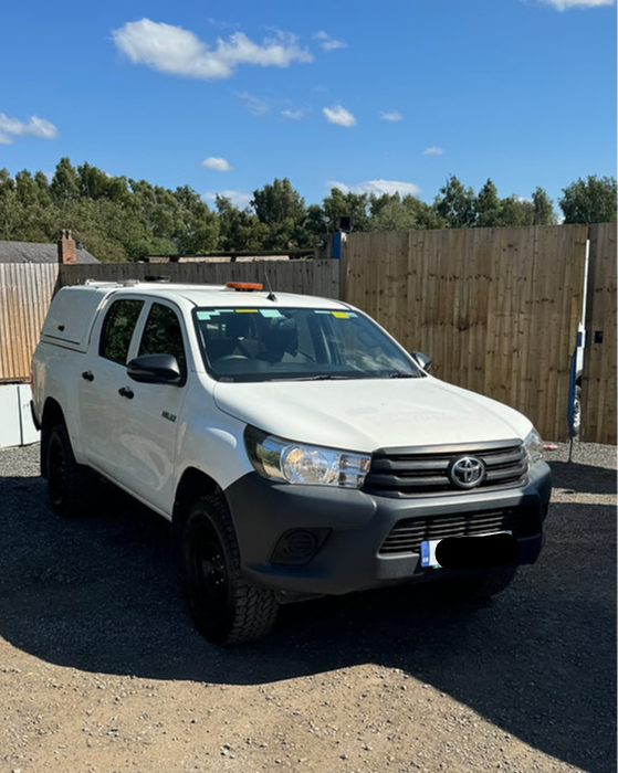 **(ONLY 108K MILEAGE)** 2019 TOYOTA HILUX ACTIVE D-4D 4WD DCB 2393CC DIESEL MANUAL PICK UP WHITE