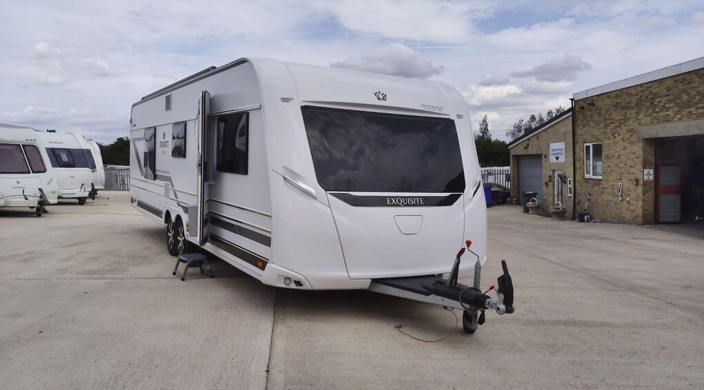 2023 LMC 685 VIP EXQUISIT LUXURY CARAVAN WATER HEATER >>--NO VAT ON HAMMER--<<