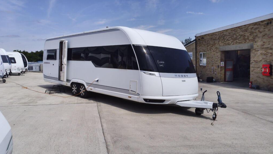 2012 HOBBY 700 PREMIUM VIP TOURING CARAVAN >>--NO VAT ON HAMMER--<<