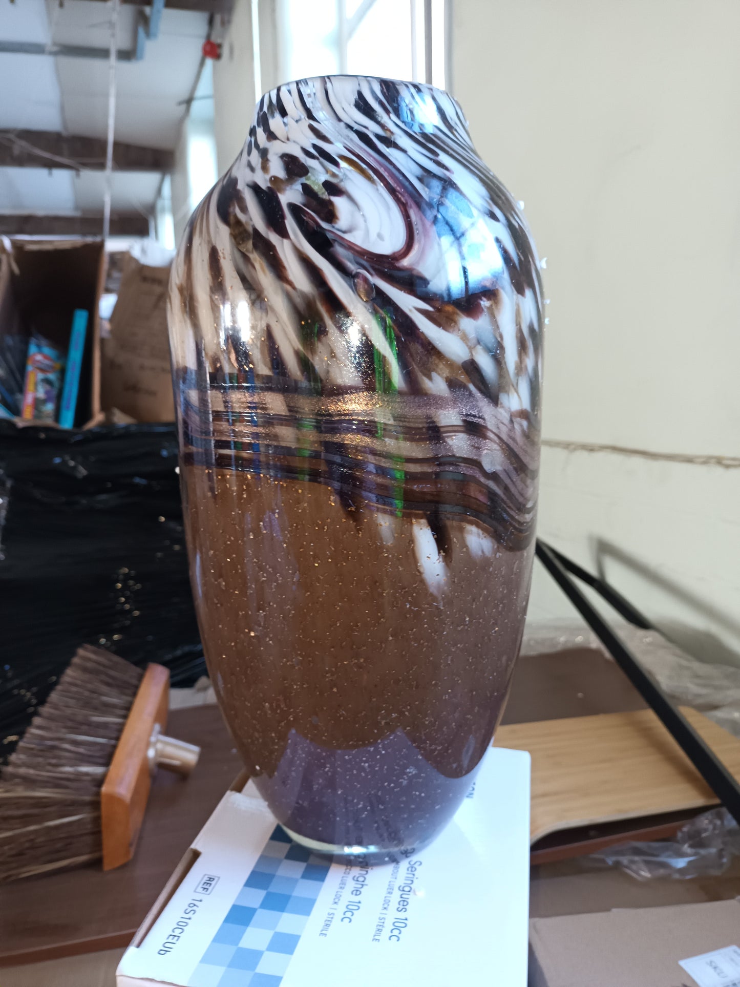 64 X NEW ABSOLUTELY STUNNING ARTHEMES VASES