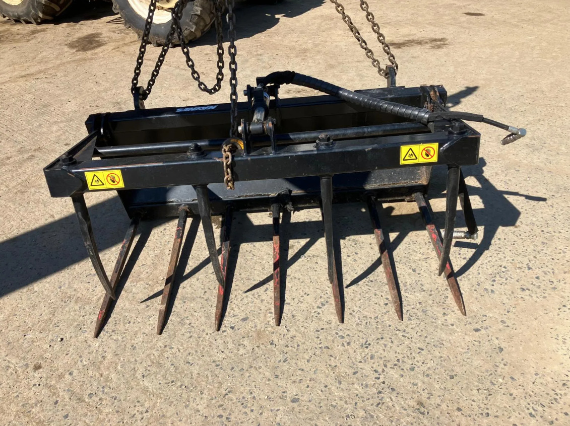 JCB 4.5FT DUNG GRAB